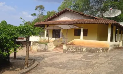 Chácara à venda em taubaté-sp: 2 quartos, 2 salas, 2 banheiros, 5 vagas de garagem e 90m² de área no loteamento chácaras ingrid.