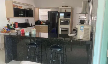 Casa de luxo em campos do conde 2, tremembé-sp: 4 quartos, 1 suíte, 3 salas, 2 vagas, 231,85 m² - venda ou locação!