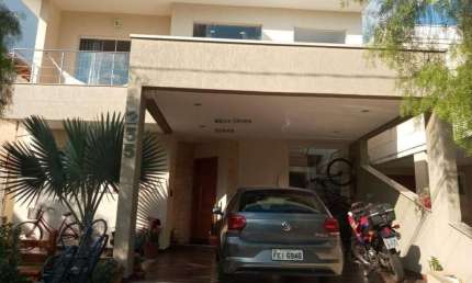 Linda casa em condomínio à venda em Tremembé-SP, Campos do Conde 1: 4 quartos, 2 suítes, 2 salas, 5 banheiros, 4 vagas, 270m².