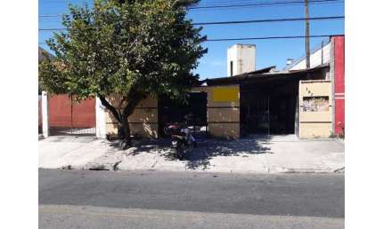 Casa com 3 quartos à venda no Jardim Garcez, Taubaté 