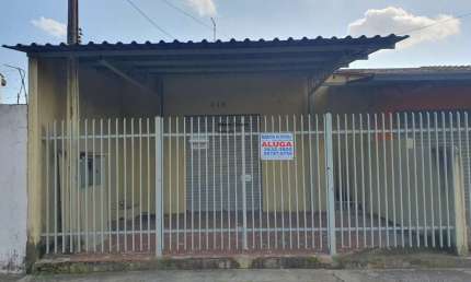 Casa grande com dois pontos comerciais ao lado da Avenida Vila Velha
