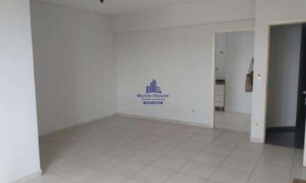 Apartamento para locação no Centro de Taubaté-SP com 2 quartos, 1 suíte, 1 sala, 2 banheiros, 1 vaga de garagem - 112,20m².