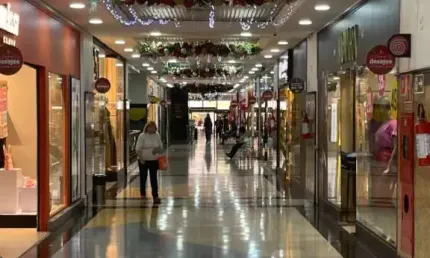 SALA COMERCIAL TÉRREA NO SANTA MARIA SHOPPING - SA1254