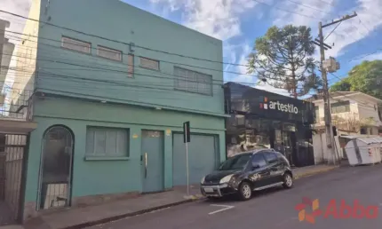 CASA RESIDENCIAL 2 DORM. E 2 VAGAS de CARRO - CA1081