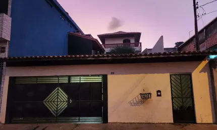 Excelente Sobrado à venda, com 400 metros de área construida, 3 dormitóris, 1 suíte, 5 vagas - Cida