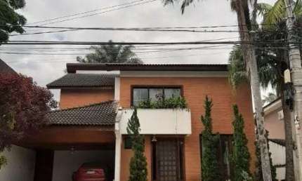 Lindo Sobrado à venda, com 4 dormitórios, sendo todos suites, na região de  Alphaville, Santana de