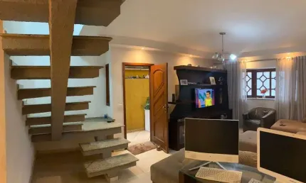 Lindo Sobrado à venda, na região do centro, ficando no bairro da Vila Moreira, Guarulhos, SP