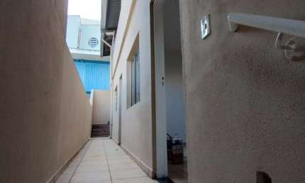 Casa para alugar com salão embaixo + terraço - Ótimo para morar e montar seu negócio!! Continental