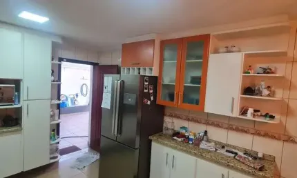 Excelente Sobrado para venda  com 160 metros , 3 dormitórios, 1 suite, 4 vagas  - Vila Aliança- Gua