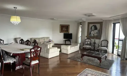 Encantador apartamento à venda, com 3 suites, sendo uma suite master e 4 vagas de garagem, na regiã
