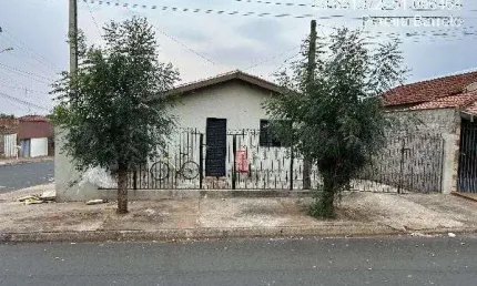Casa à venda 2 Quartos, 1 Vaga, 10M², JARDIM URUBUPUNGA, PEREIRA BARRETO - SP