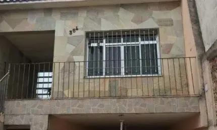 Venha conhecer este excepcional sobrado, localizado no bairro Picanço, em Guarulhos. Em ótimo estad