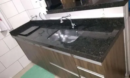 Excelente apartamento à venda, com 2 dormitórios e 1 vaga de garagem no bairro da  Água Chata, Guar