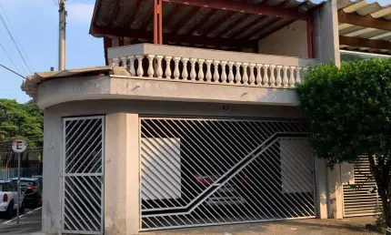 Excelente Sobrado à venda, com 180  metros , 3 dormitórios, 1 suite, 2 vagas cobertas - Vila Soroca