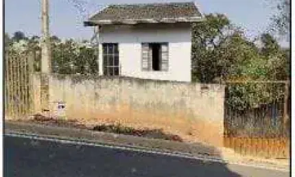 Casa à venda na Avenida Verona, Centro, Jarinu