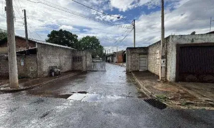 Casa à venda 2 Quartos, 1 Vaga, 10M², JARDIM SANTA CLARA, SERTAOZINHO - SP
