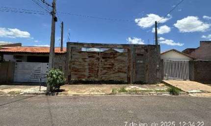 Casa à venda 2 Quartos, 1 Vaga, 10M², CONJUNTO HABITACIONAL JARDIM SANTA, DRACENA - SP