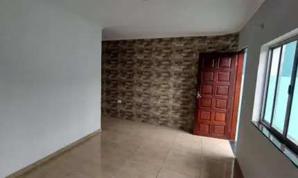 Venha conhecer essa ótima casa no bairro do jardim vila são ricardo, ótima localização entre gopouv
