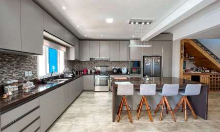 Casa com 3 quartos à venda na Rua Professora Delphina Ferrari, 12, Igara, Canoas por R$ 1.299.000