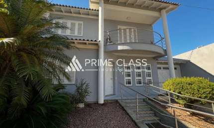Casa com 3 quartos à venda na Rua Noruega, 207, Moinhos De Vento, Canoas por R$ 2.190.000