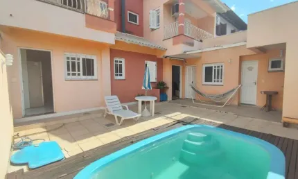 Casa com 4 quartos à venda na Rua da Alegria, 136, Moinhos De Vento, Canoas por R$ 947.900