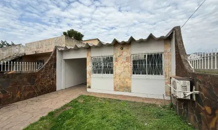 Casa com 2 quartos à venda na Rua Boa Vista, 890, Rio Branco, Canoas por R$ 398.000