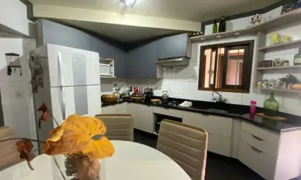 Casa com 3 quartos para alugar na rua marco aurélio hidalgo, 17, nossa senhora das graças, canoas por r$ 6.700
