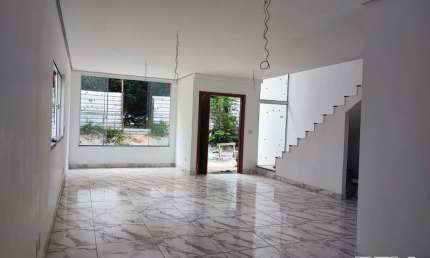 Casa para Venda em Teresópolis, Granja Guarani, 4 dormitórios, 4 suítes, 5 banheiros, 1 vaga