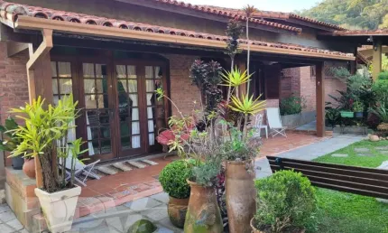 Casa para Venda em Teresópolis, Barra Do Imbuí, 3 dormitórios, 2 suítes, 3 banheiros, 2 vagas
