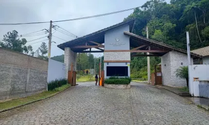 Lote em Condomínio Fechado para Venda em Teresópolis, Prata