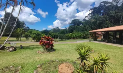 Sítio para Venda em Teresópolis, Fazenda Boa Fé, 4 dormitórios, 4 suítes, 2 banheiros, 2 vagas