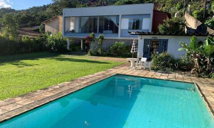 Casa para Venda em Teresópolis, Carlos Guinle, 4 dormitórios, 2 suítes, 2 banheiros, 4 vagas