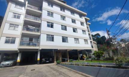 Apartamento para Venda em Teresópolis, Várzea, 2 dormitórios, 2 banheiros, 1 vaga
