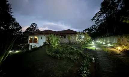 Sítio para Venda em Teresópolis, Iucas, 5 dormitórios, 5 suítes, 2 banheiros, 12 vagas
