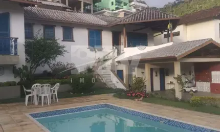 Casa para Venda em Teresópolis, Tijuca, 4 dormitórios, 2 suítes, 3 banheiros, 2 vagas