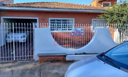 Casa com 2 quartos para alugar na Rua Renato Reis, 55, Jardim América, Campinas por R$ 1.800