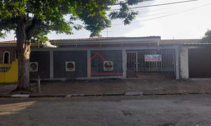Casa comercial à venda no Jardim América, Campinas  por R$ 630.000