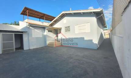 Casa com 2 quartos para alugar na Vila Santa Isabel, Campinas  por R$ 2.300