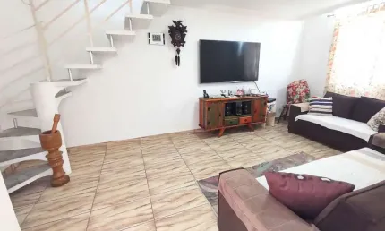 Casa com 2 quartos à venda na Avenida Armando de Andrade, 272, Parque Santos Dumont, Taboão da Serra