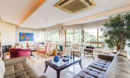 Apartamento Garden- 300m2 com 3 D. No bairro Bela Vista.
