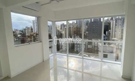 Sala comercial para alugar na Avenida Lavras, 348, Petrópolis, Porto Alegre