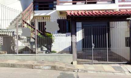 Casa sobrado com 245 m² 4 Dormuitórios 3 banheiros 2 vagas