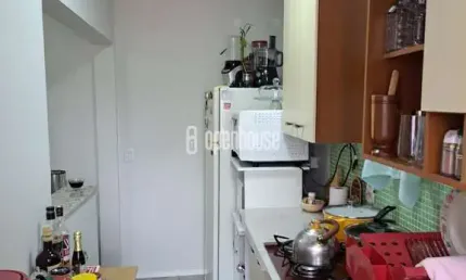 Apartamento com 27 m² 1 Dormitorio com os moveis fixo