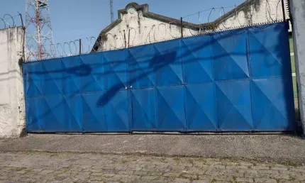 TERRENO PARA LOCAÇÃO 4.000 m² EM SANTOS = RUA XAVIER PINHEIRO
