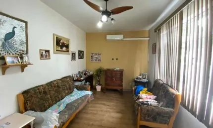 Apartamento reformado na Vila Mathias, 2 Dormitórios, 60 m2
