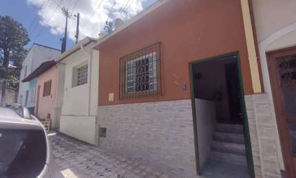 CASA Á VENDA 2 DORMITÓRIOS 1 BANHEIRO QUINTAL EM SERRA NEGRA