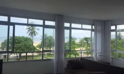 Apartamento 3 dormitórios dependência 2 banheiros 1 vaga com vista mar