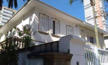 CASA TIPO SOBRADO 3 SUÍTES, 2 VAGAS, 2 SALAS 190m² GONZAGA R$ 1.900.000,00