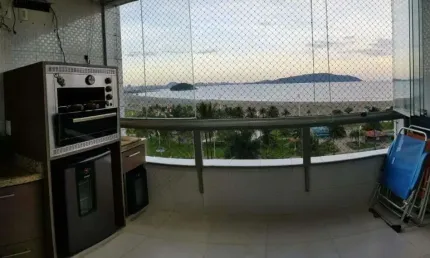 APARTAMENTO 3 SUÍTES - SACADA COM CHURRASQUEIRA - FRENTE AO MAR ITARARÉ S.V