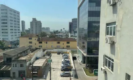 Sala comercial para alugar na Rua Paraná, Vila Mathias, Santos